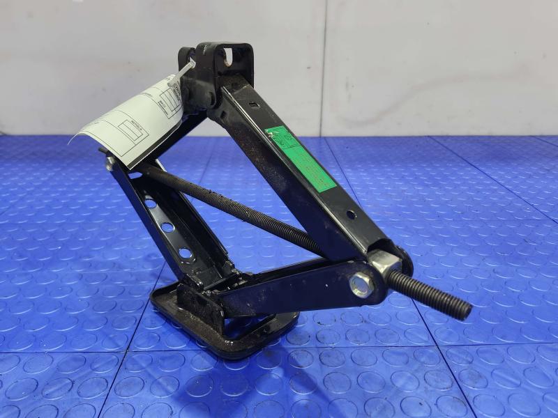 2011 Kia Sorento Jack Assembly