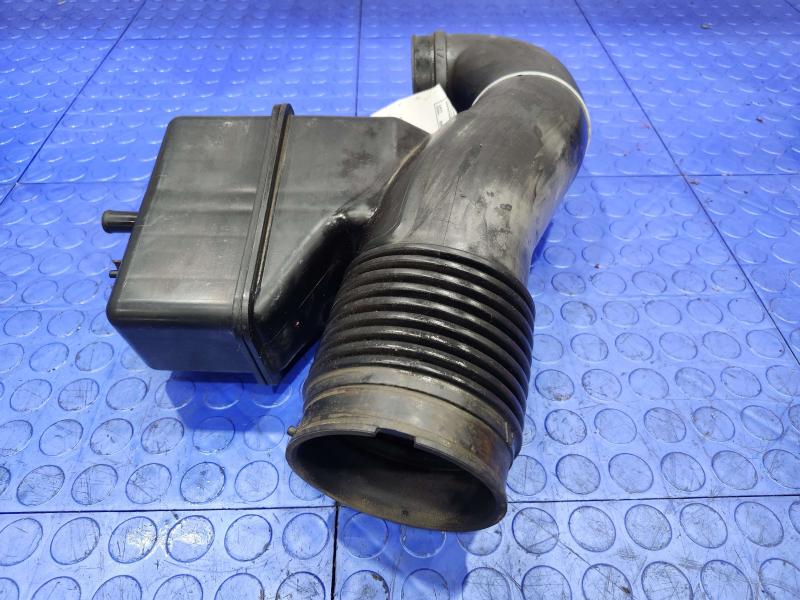 2007 Toyota Tundra Air Intake Tube/Resonator