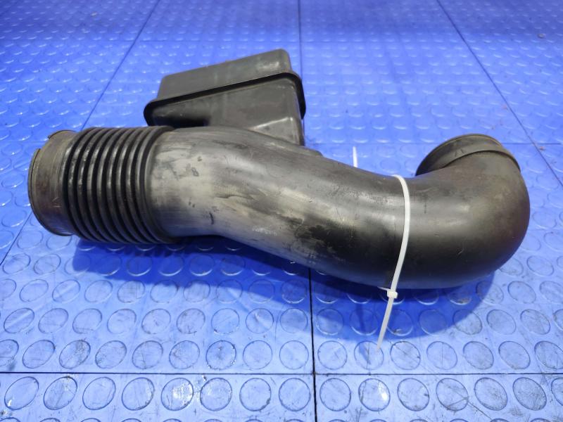 2007 Toyota Tundra Air Intake Tube/Resonator