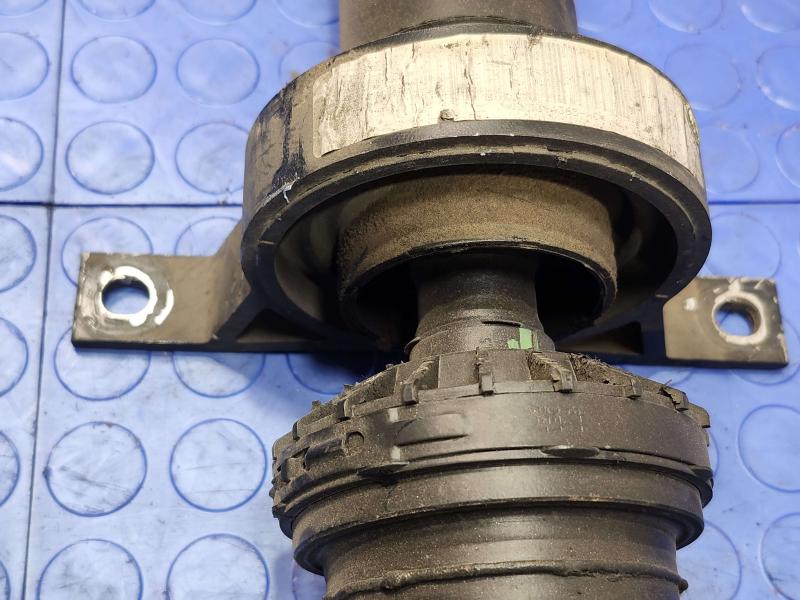 2017 Jaguar XE Rear Drive Shaft