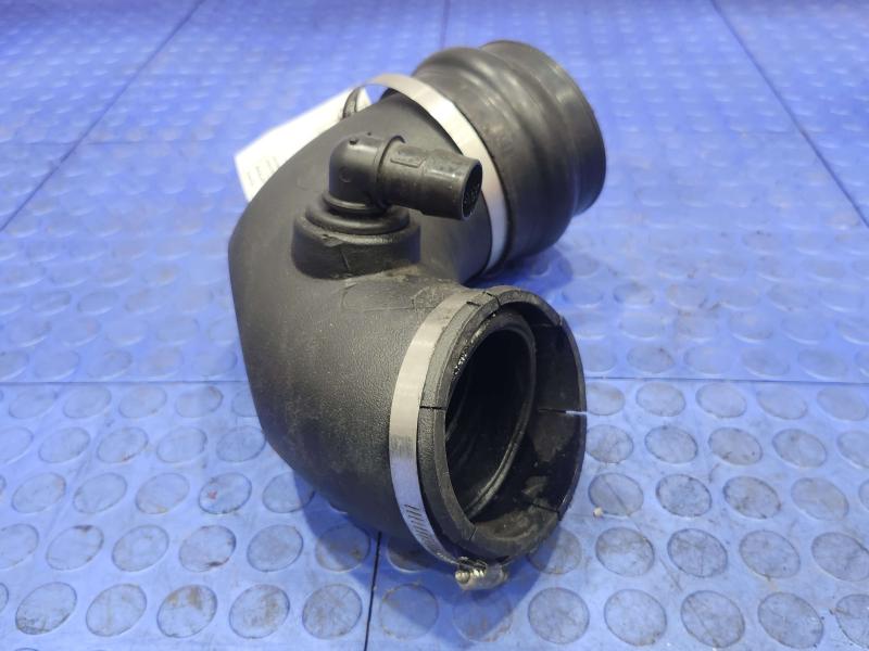 2008 Ford F-250 Super Duty Air Intake Tube/Resonator