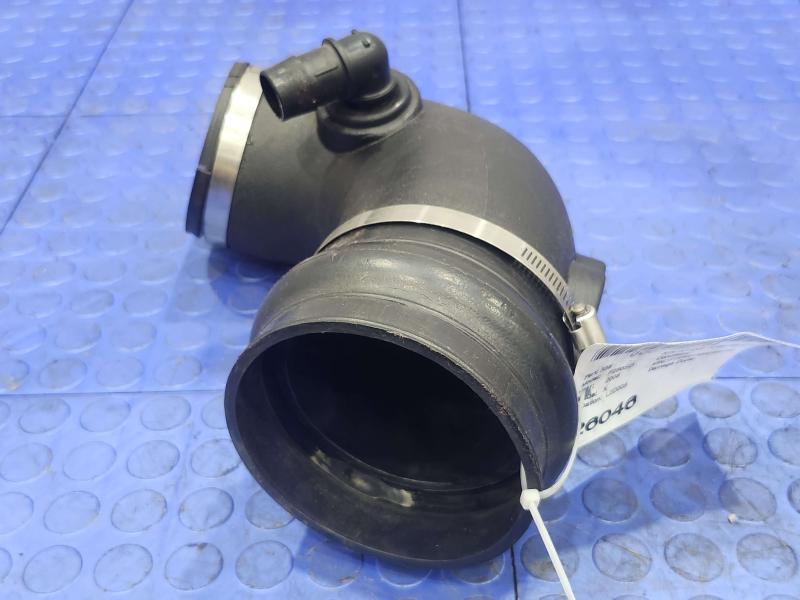2008 Ford F-250 Super Duty Air Intake Tube/Resonator