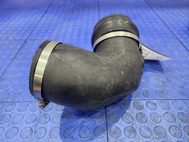 2008 Ford F-250 Super Duty Air Intake Tube/Resonator