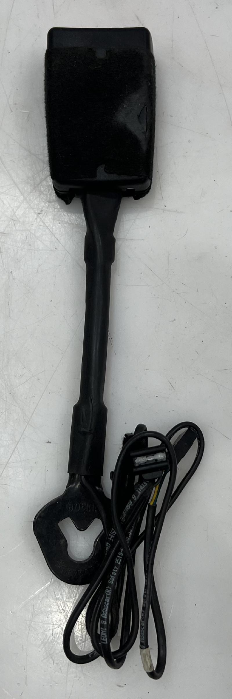 2012 Volkswagen Passat Front Seat Belt