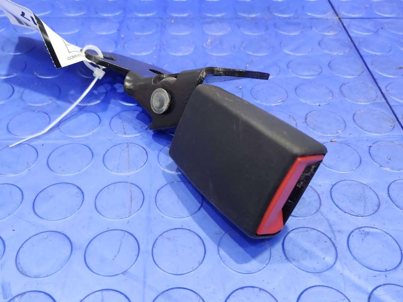 2020 Jeep Renegade Rear Seat Belt