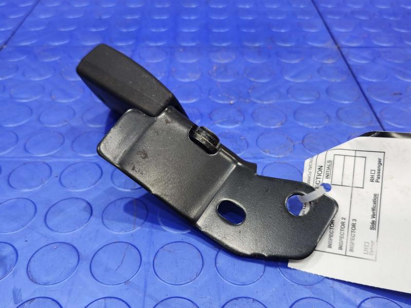 2020 Jeep Renegade Rear Seat Belt