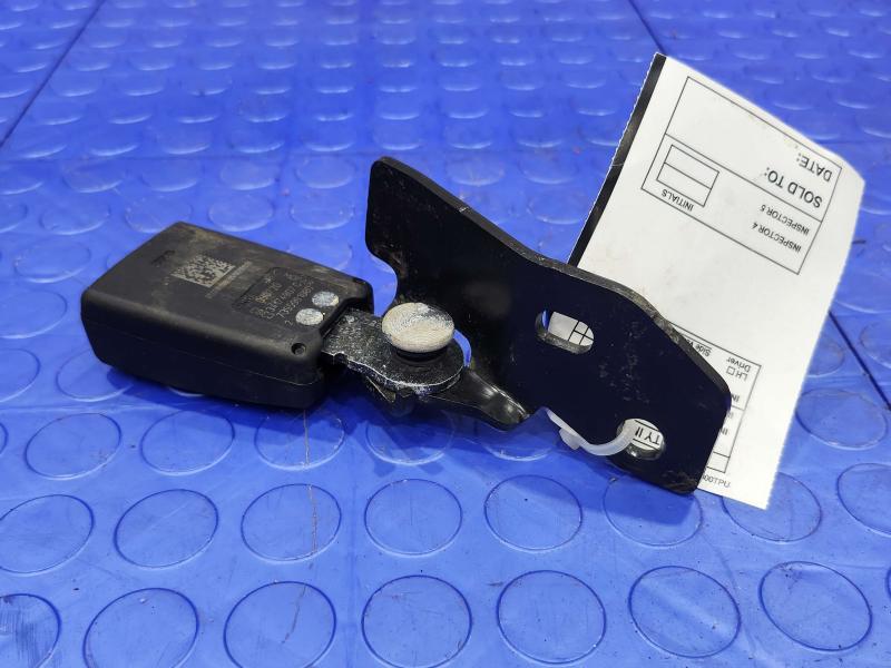 2020 Jeep Renegade Rear Seat Belt