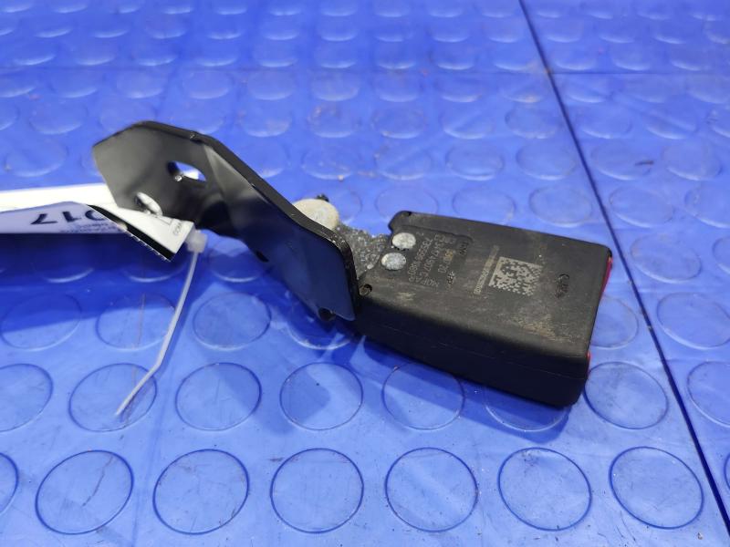 2020 Jeep Renegade Rear Seat Belt