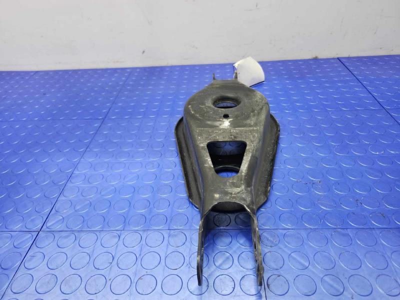 2021 Chrysler Voyager Lower Control Arm Rr