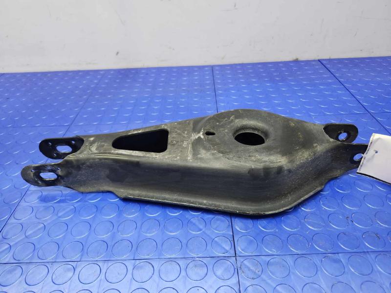 2021 Chrysler Voyager Lower Control Arm Rr