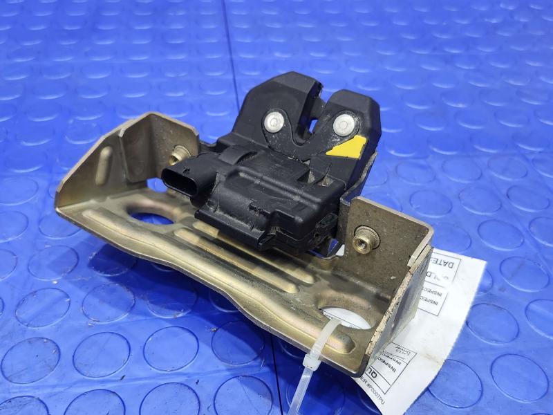 2020 Jeep Renegade Lid Latch