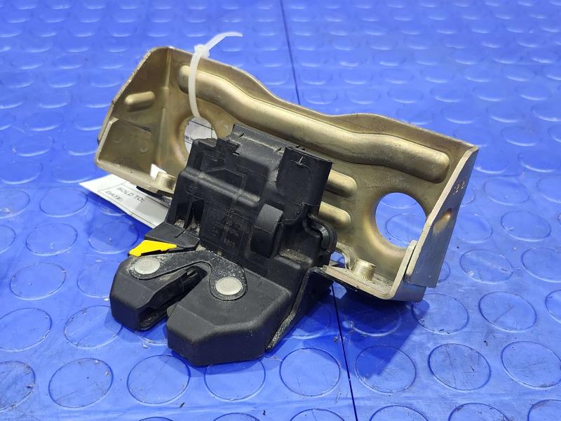 2020 Jeep Renegade Lid Latch