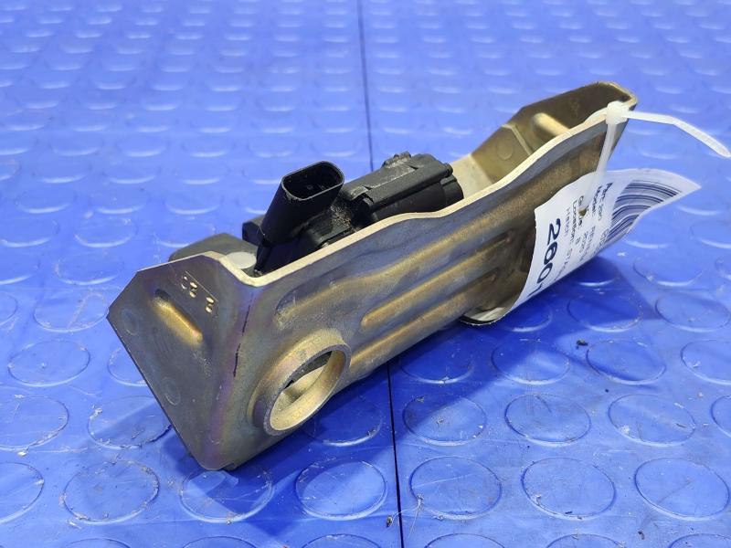 2020 Jeep Renegade Lid Latch