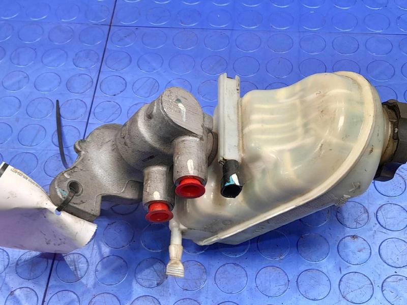 2013-2014 Cadillac ATS Brake Master Cylinder Assembly Genuine OEM 22909761
