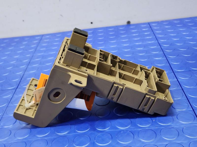 2014-2016 Subaru Forester Fuse Box Relay Junction Box OEM 82201FJ110