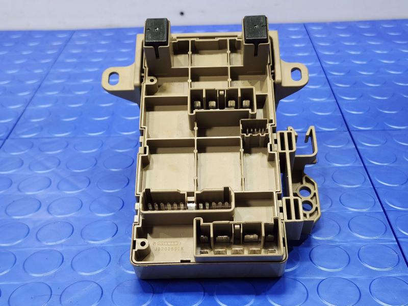 2014-2016 Subaru Forester Fuse Box Relay Junction Box OEM 82201FJ110