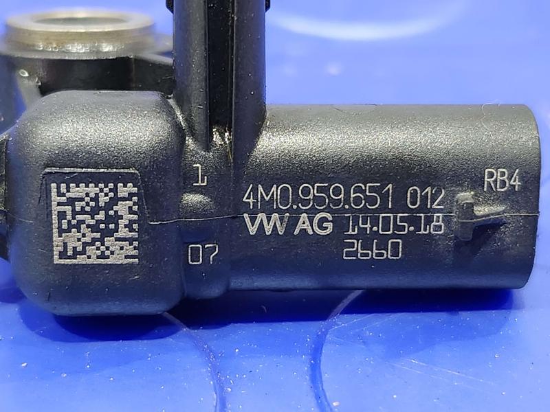 2017-2025 Audi Q7 OEM Front Park Crash Sensor Genuine Part 4M0959651