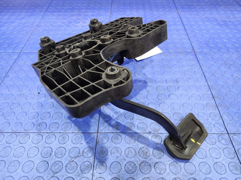 2014 Chevrolet Spark Brake Pedal