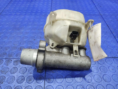 2013 Ford F-250 Super Duty Master Cylinder