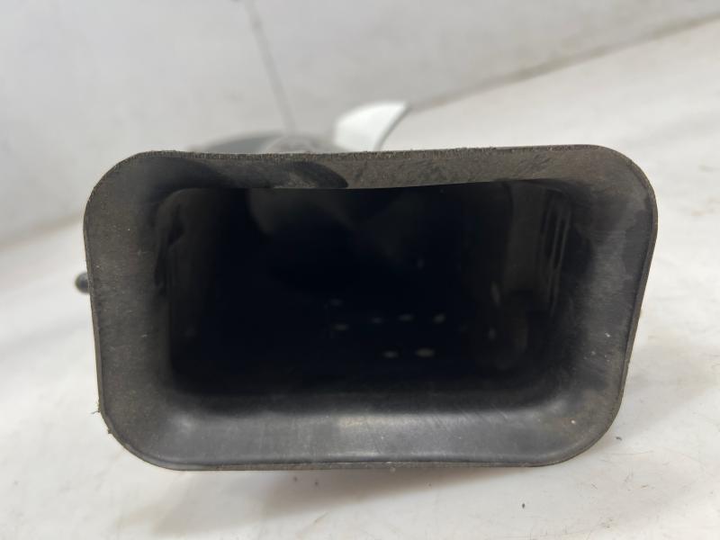 2008 Jaguar XK Air Intake Tube/Resonator