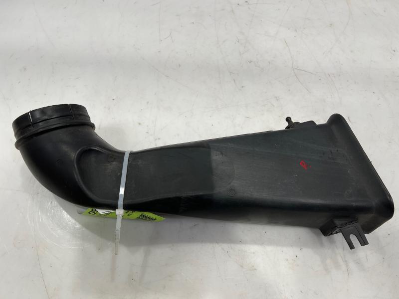 2008 Jaguar XK Air Intake Tube/Resonator