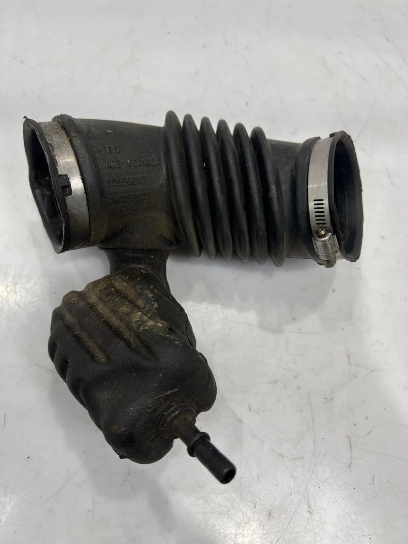 2010 GMC Terrain Air Intake Tube/Resonator