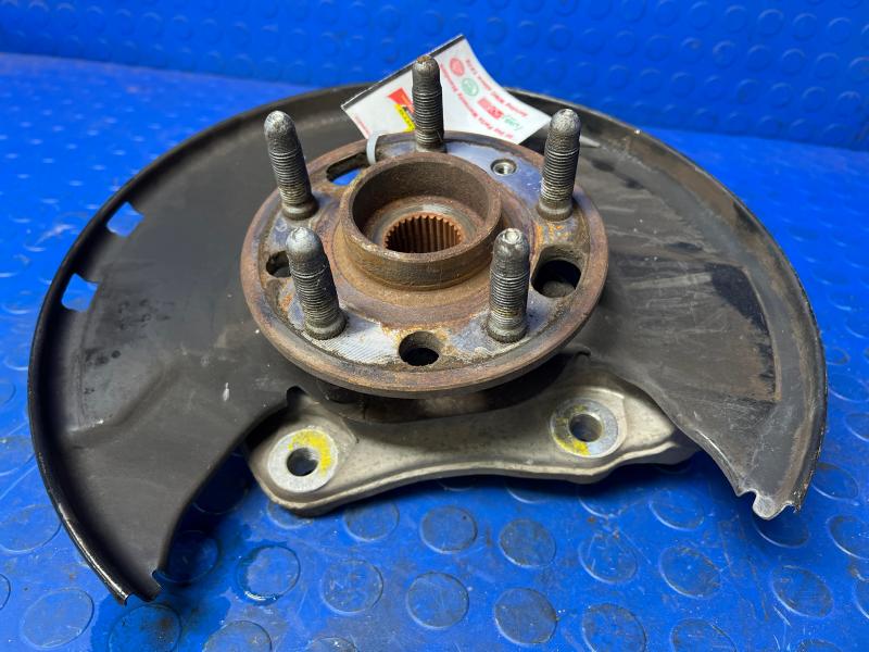 2010-2016 Buick Lacrosse Front Spindle Knuckle RH Passenger Side OEM 20998091