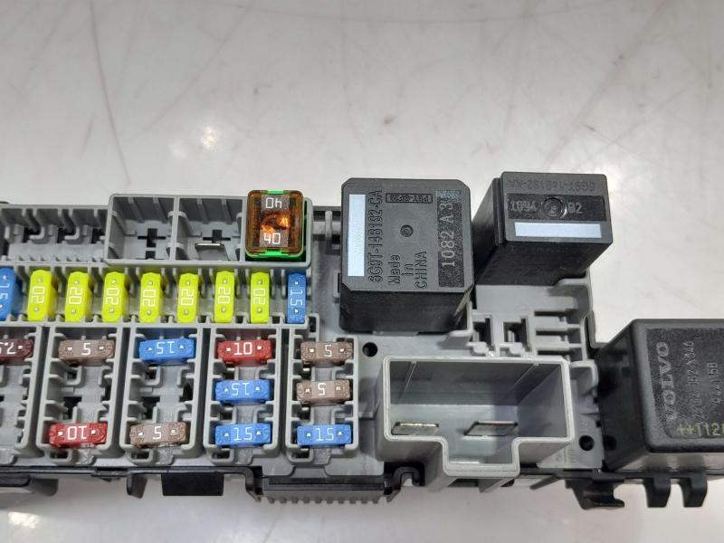 2012 Volvo XC60 Cabin Fuse Box