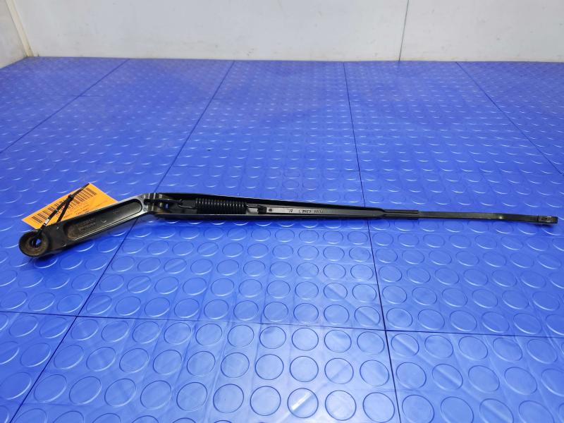 2011 Infiniti QX56 Wiper Arm