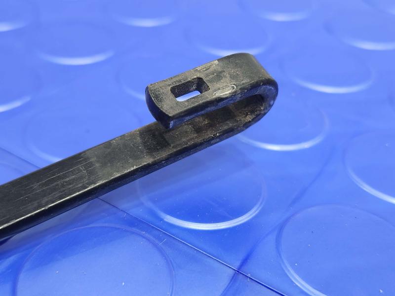 2011 Infiniti QX56 Wiper Arm