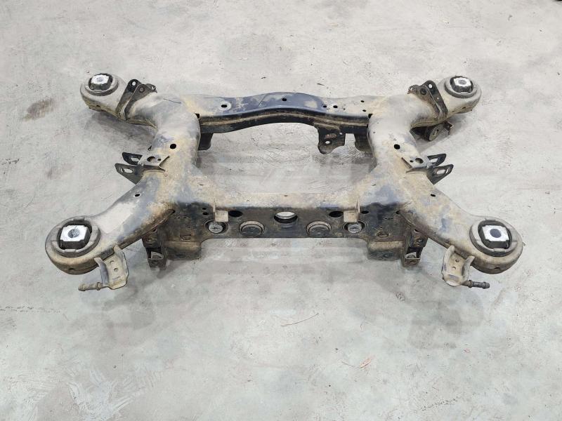 2012 Jeep Grand Cherokee Crossmember/Cradle/Undercarria