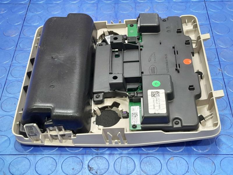 2018 Jaguar XE Front Console