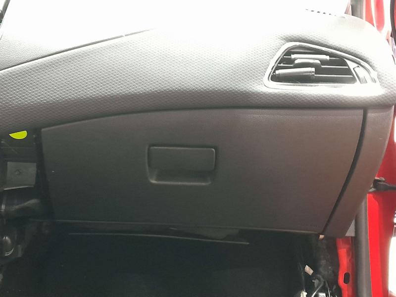2018 Chevrolet Cruze Glove Box