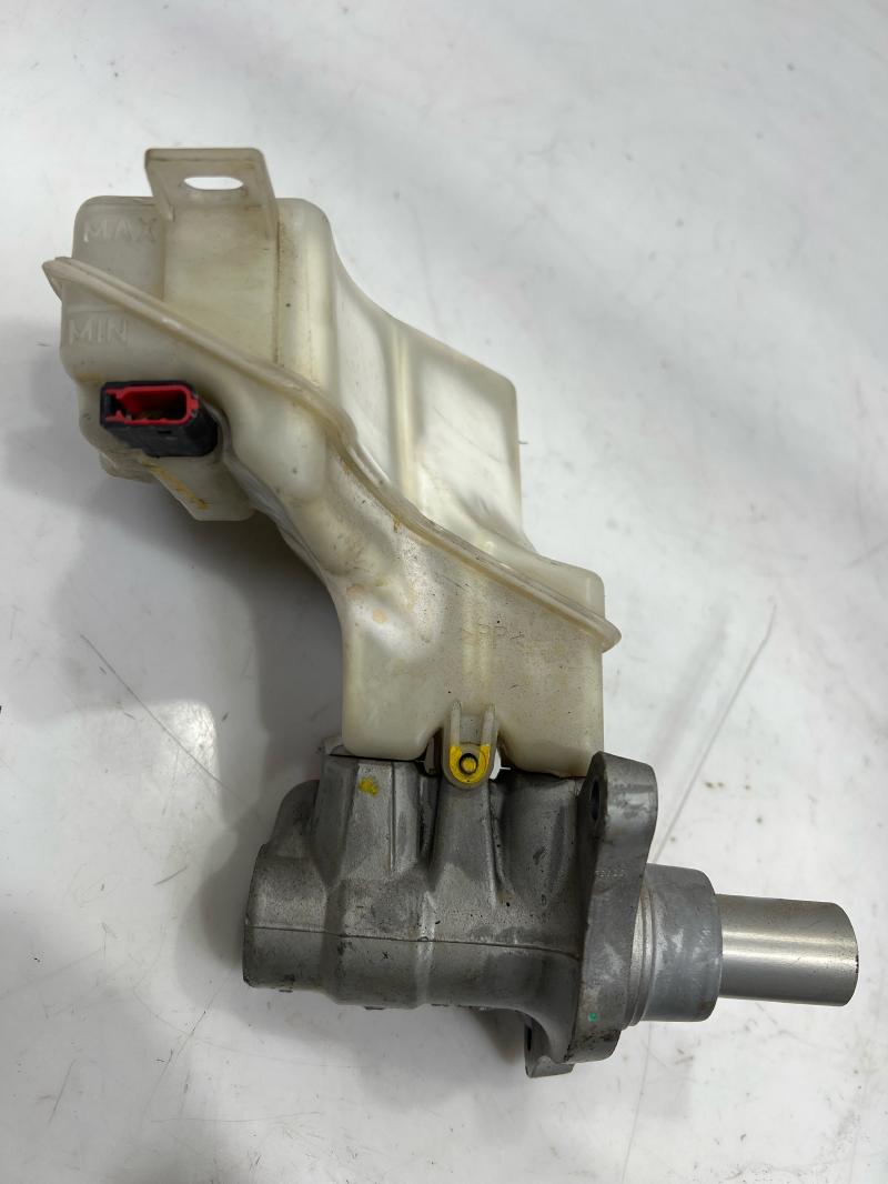 2013 Nissan Altima Master Cylinder