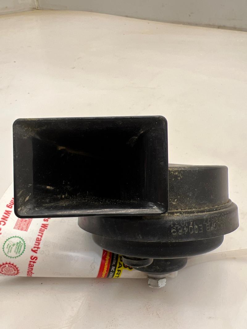 2015 - 2017 Buick Verano High Note Horn Assembly OEM 23370482