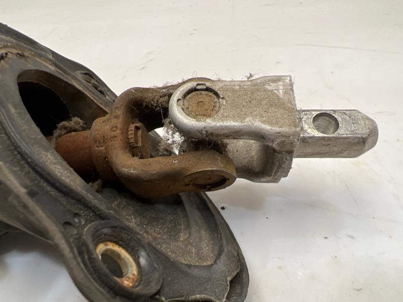 1999 Chevrolet Silverado 1500 Steering Coupler