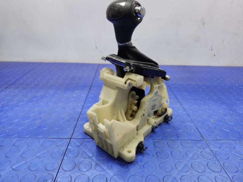 2014-2018 Kia Forte Automatic Gear Shifter Assembly Genuine OEM 46700A7110