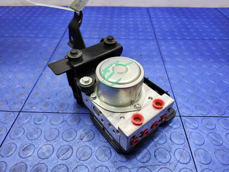 2014 Nissan Leaf ABS Anti Lock Brake Pump Modulator Assembly OEM 476604NA1A
