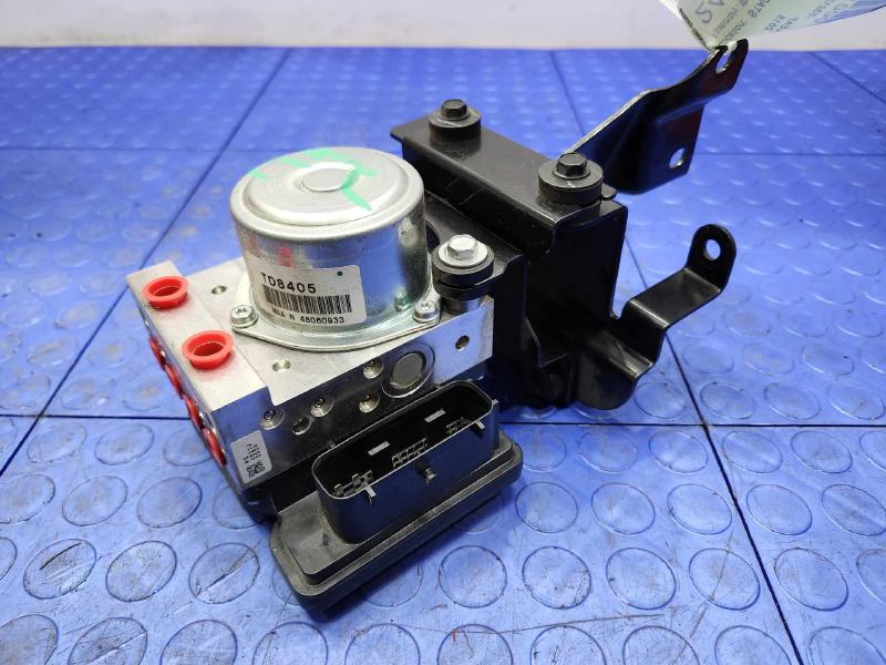 2014 Nissan Leaf ABS Anti Lock Brake Pump Modulator Assembly OEM 476604NA1A