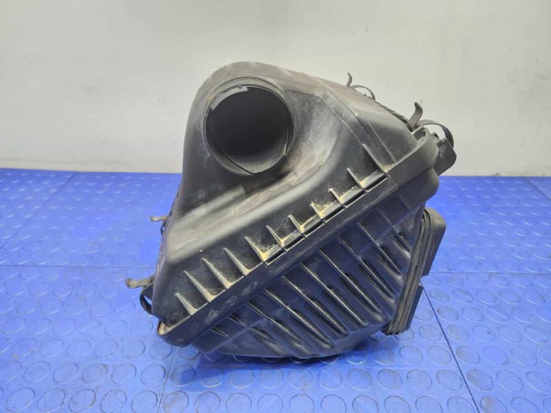 2011-2014 Hyundai Sonata 2.4L Engine Air Cleaner Box Assembly OEM 281103Q100