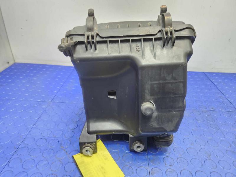 2011-2014 Hyundai Sonata 2.4L Engine Air Cleaner Box Assembly OEM 281103Q100