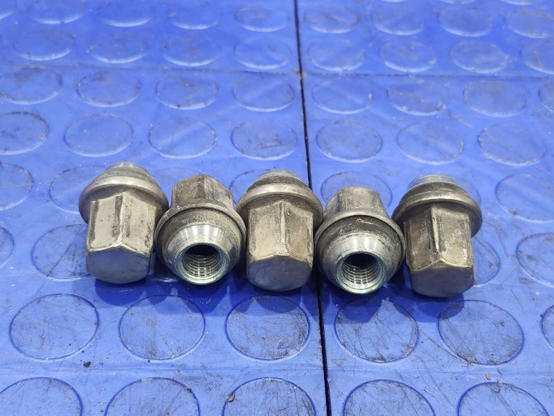 2017 Chevrolet Malibu Lug Nuts