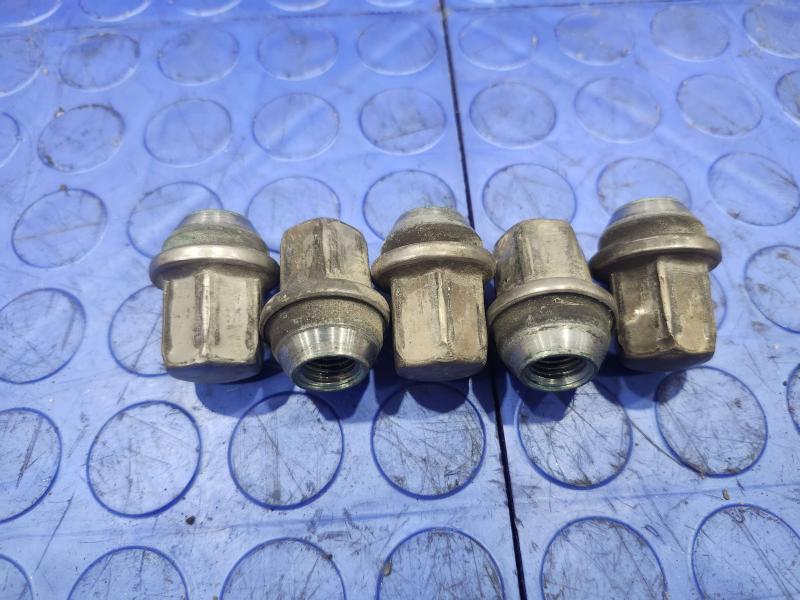 2017 Chevrolet Malibu Lug Nuts