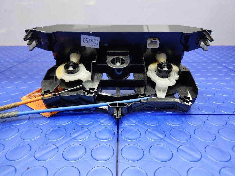 2019 Toyota Yaris Heater A/C Control