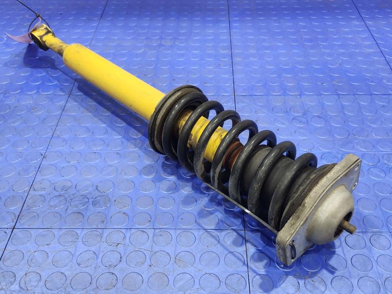 2011 Maserati Quattroporte Strut Assembly