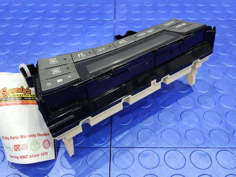 2013 Toyota Prius Heater A/C Control
