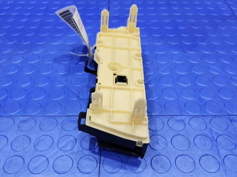 2013 Toyota Prius Heater A/C Control