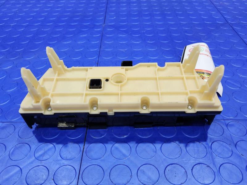 2013 Toyota Prius Heater A/C Control