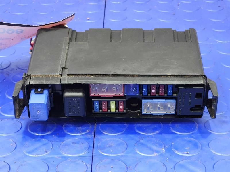 2008 Infiniti G35 Engine Fuse Box