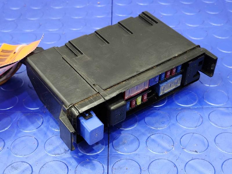2008 Infiniti G35 Engine Fuse Box